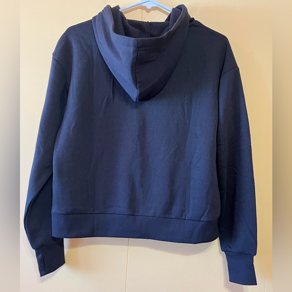 NWT Bebe pullover with two front pockets - Picture 3 of 10